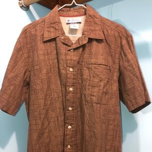 Columbia sportswear shirt